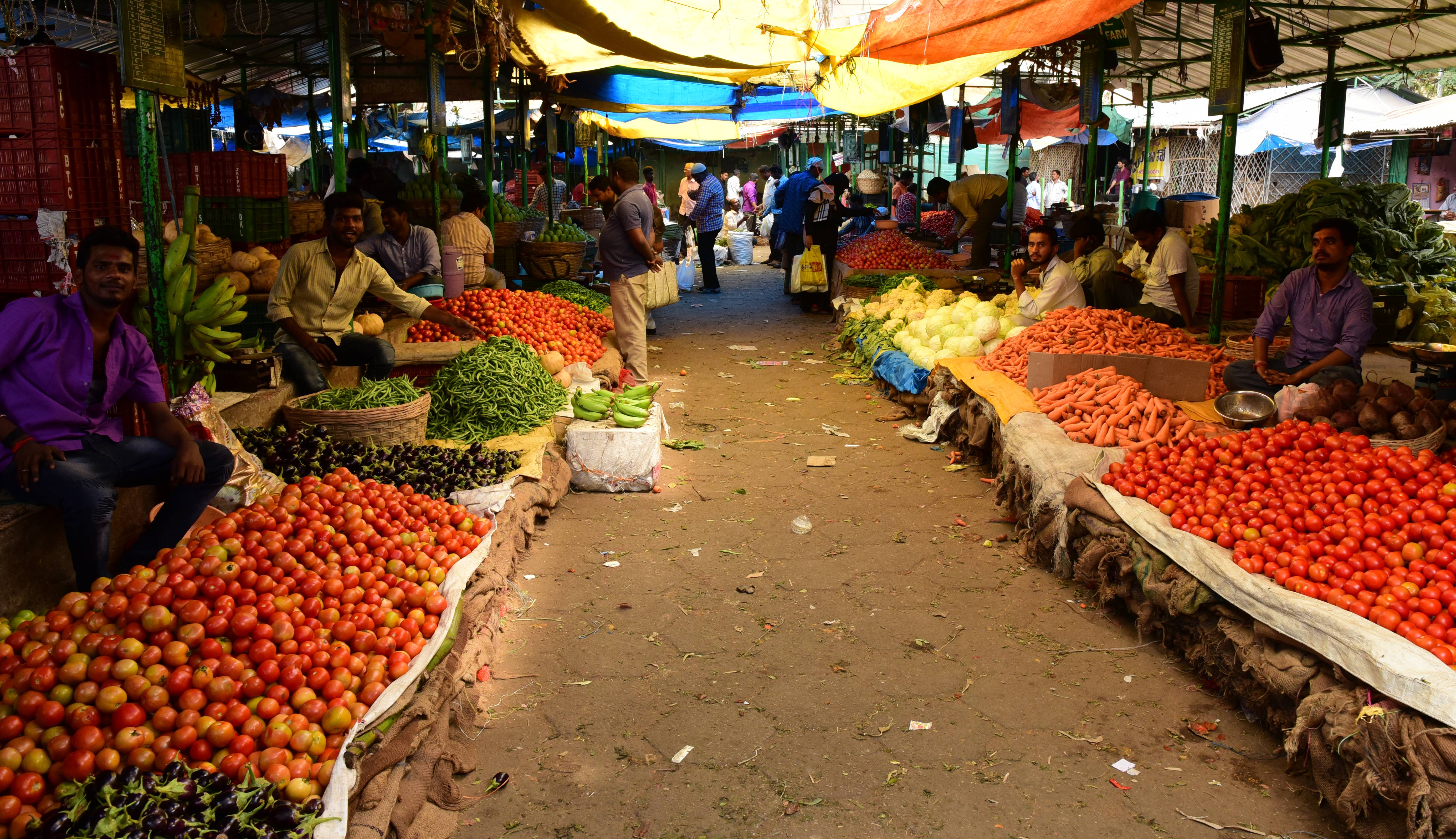 Tomato, onion prices soar in Hyderabad