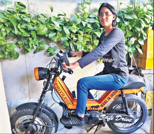 It's magic! Moped turns e-bike in Hyderabad
