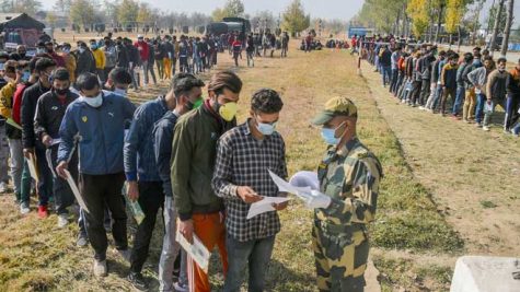 Thousands turn up in J&K's Budgam for written round of BSF recruitment drive