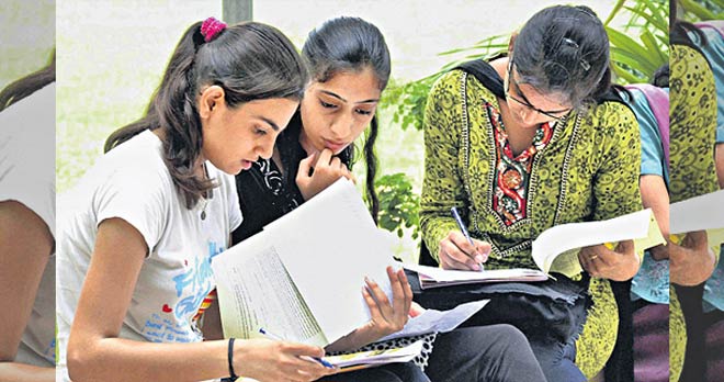 Toppers keen to join govt colleges