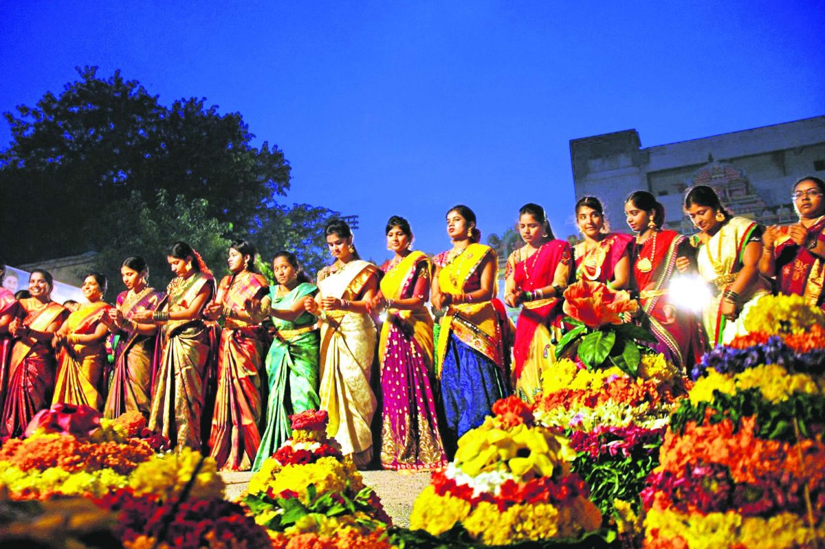 Story behind Telangana's Bathukamma festival - Telangana Today
