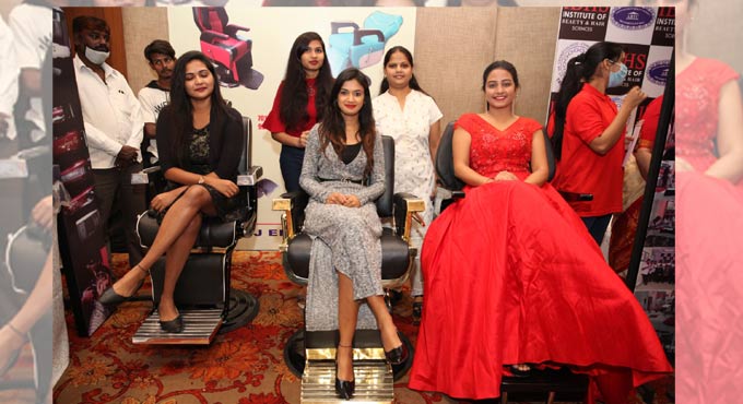 Curated beauty con in Hyderabad garners attention