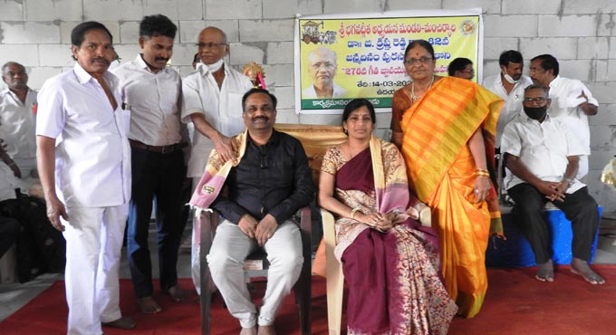 Mancherial doctor celebrates birthday for a cause