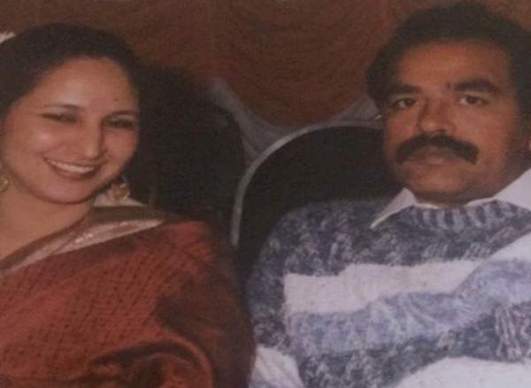 Saqib Saleem wishes parents on anniversary, sister Huma shares post