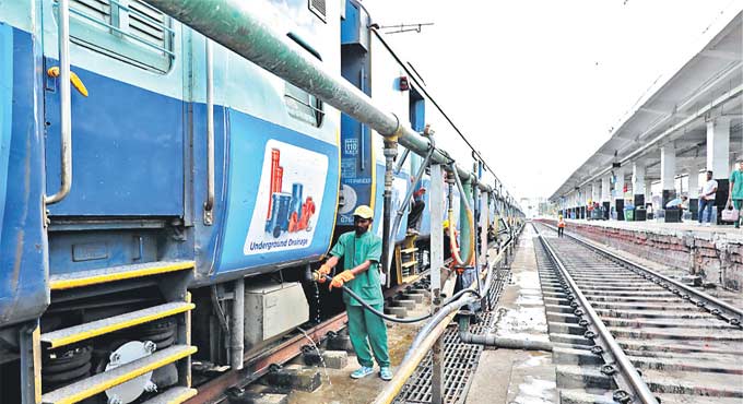 Indian Railways introduces new system to ease water woes in trains -  Telangana Today