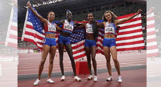 US men and women sweep 4x400m relay at Tokyo games