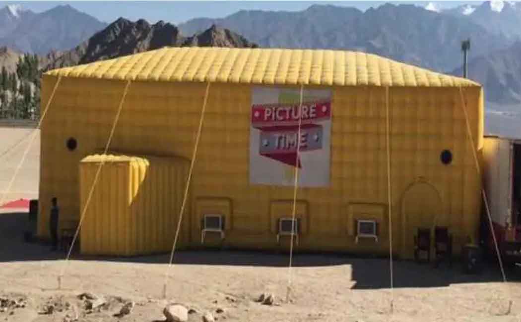 ‘Bell Bottom’ screened at world’s highest mobile theatre at Leh