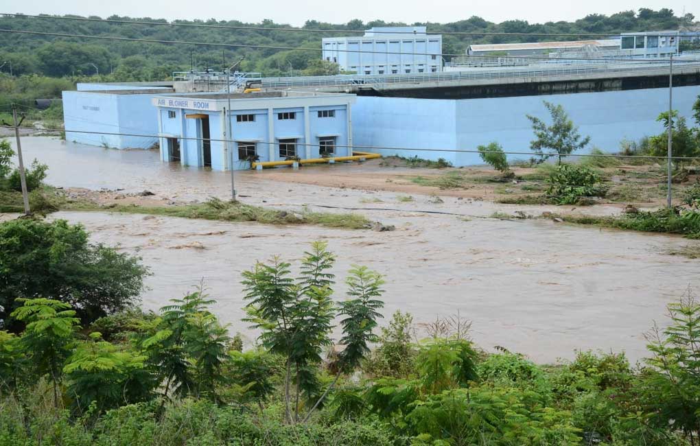 Telangana: Works on to repair inundated pumps of Mallaram
