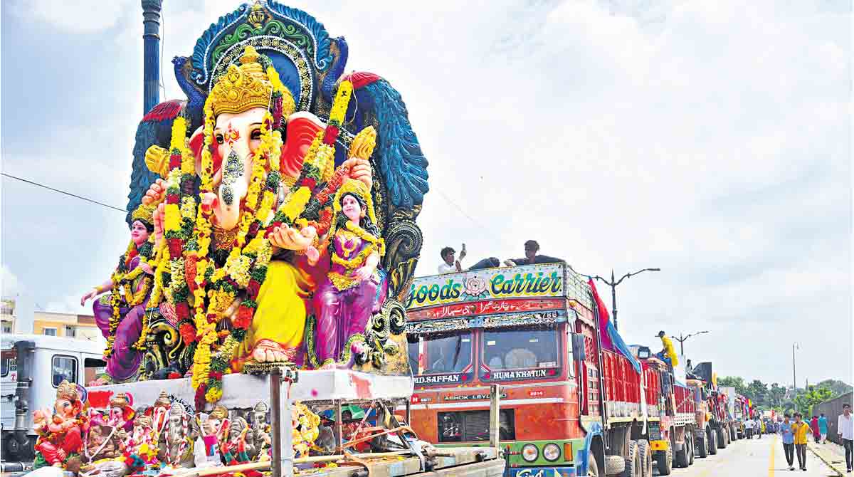 Ganesh idol immersion continues on second day in Hyderabad