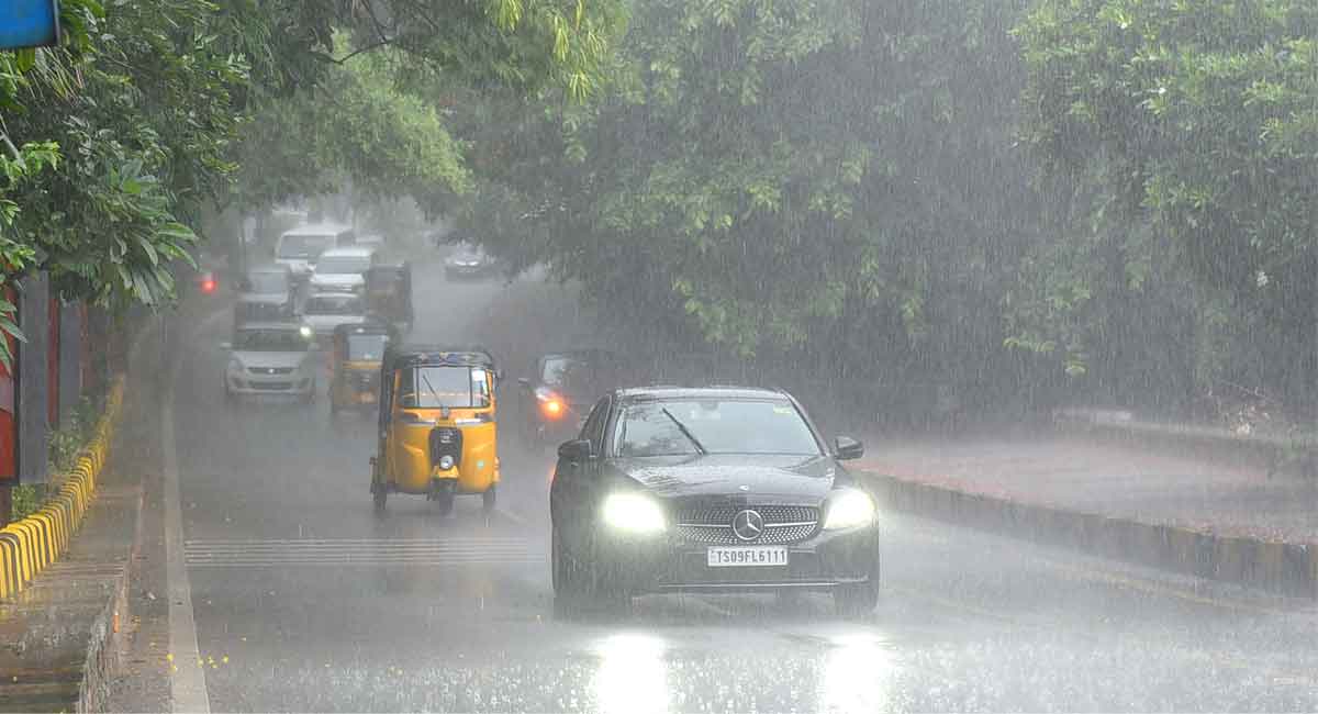 Telangana to witness heavy rains for next 24 hours-Telangana Today