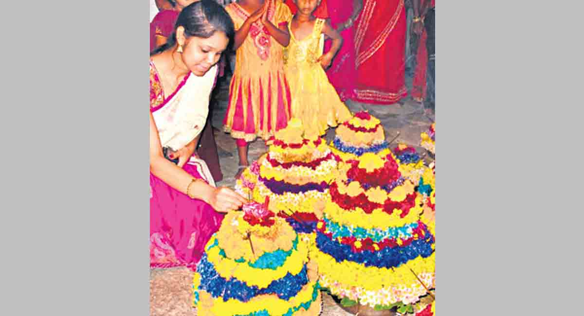 Bathukamma: Telangana's flower festival - Telangana Today