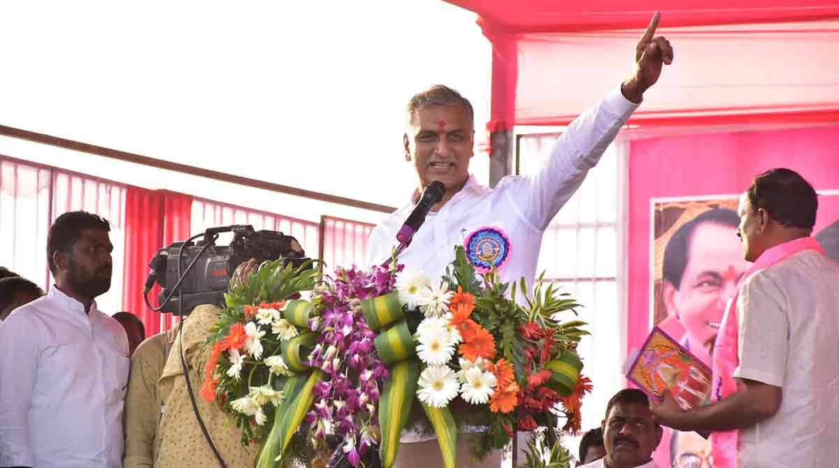 Harish Rao lays foundation for district hospital, nursing college in Gadwal
