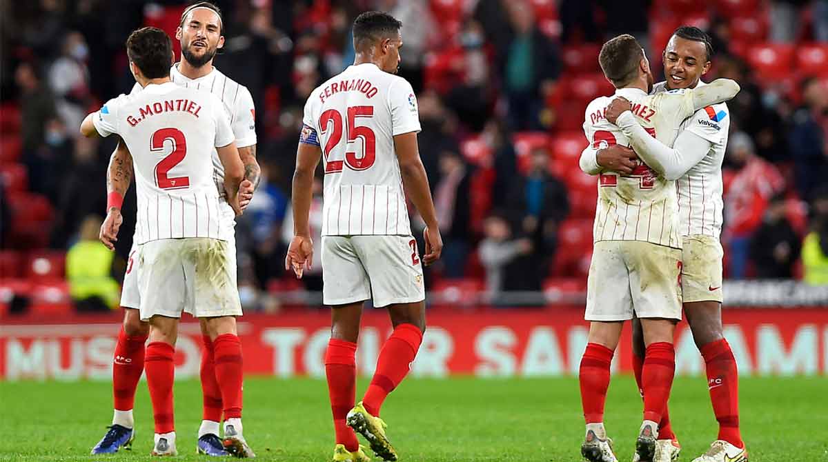 Sevilla ride their luck to confirm candidacy for La Liga title