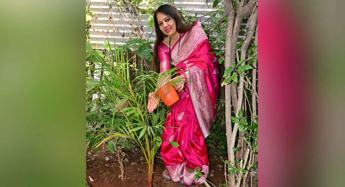 Padma Shri Awardee Dr. Padmaja Reddy joins Green India Challenge ...