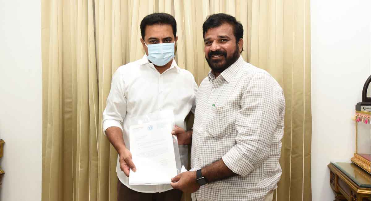 Andole MLA urges KTR to grant Rs 10 crore for building commericial Complex