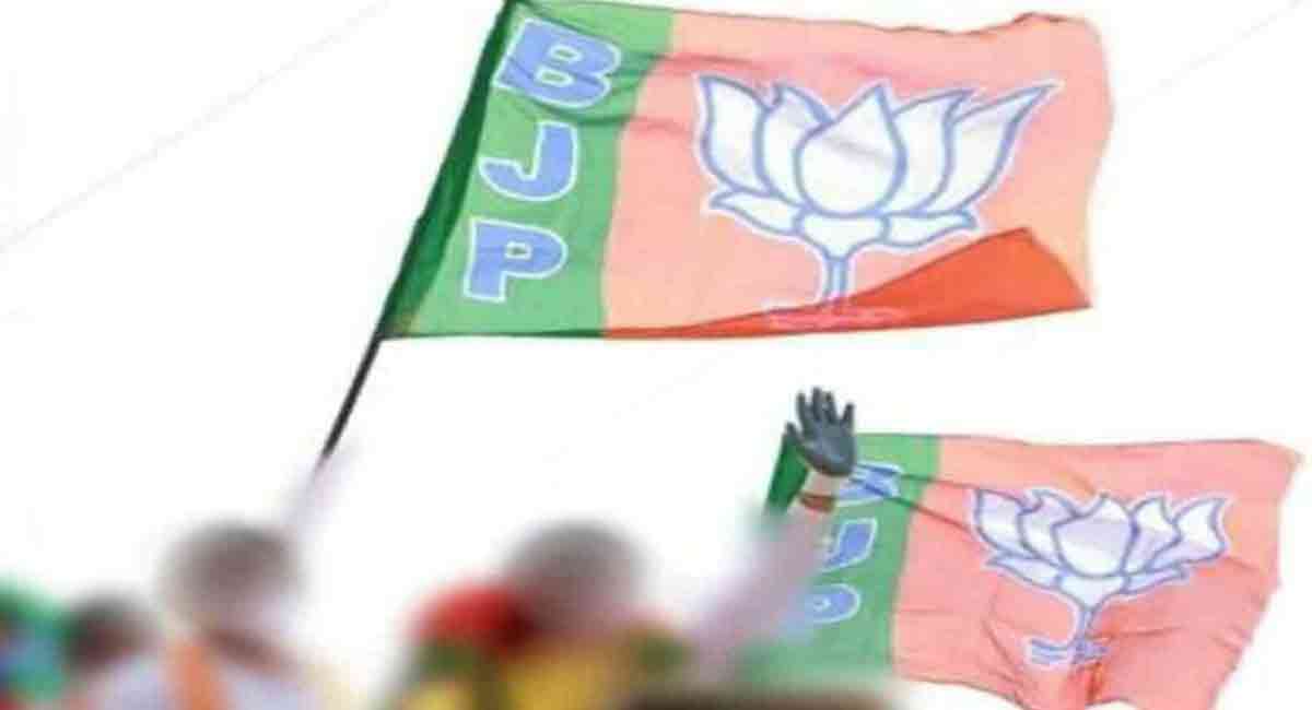 Bookies give 230 seats in UP to BJP in early trends, 130 to Samajwadi Party