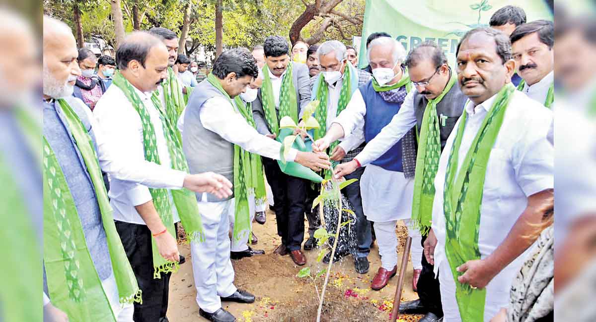 Hyderabad: MPs from different States take up Green India Challenge