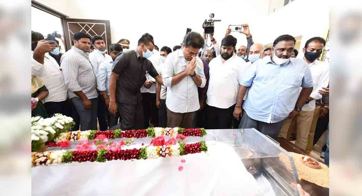 Two-day mourning in Andhra as Industry minister dies, CM rushes to Hyderabad