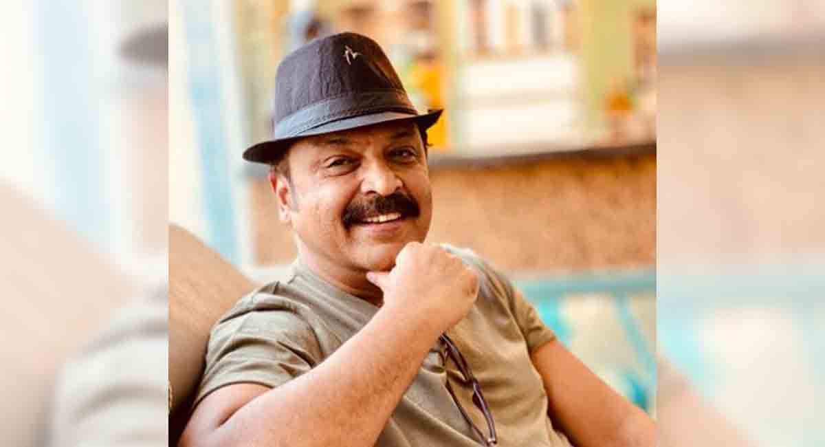 Actor VK Naresh praises Mohan Babu, sparks debate on Twitter