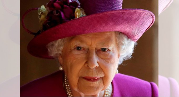 Queen Elizabeth II tests positive for COVID with mild symptoms