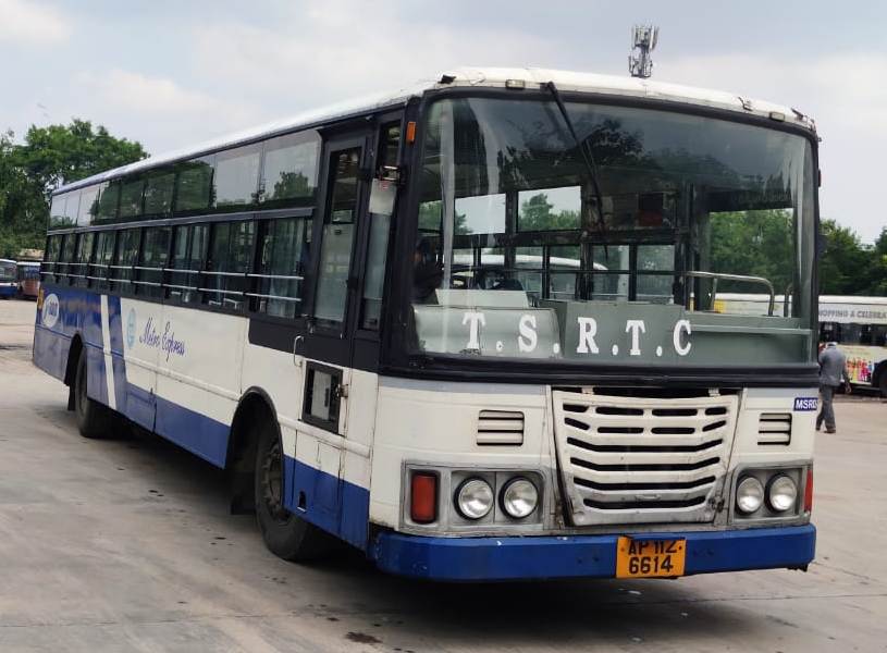 Sajjanar arranges TSRTC buses for RRR movie team