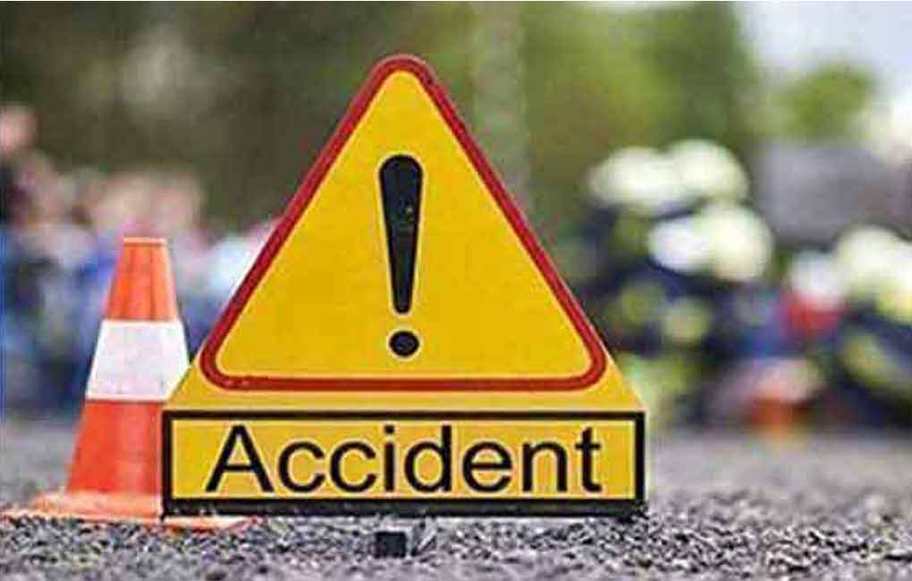 Two farmers die in a road accident in Godavarikhani