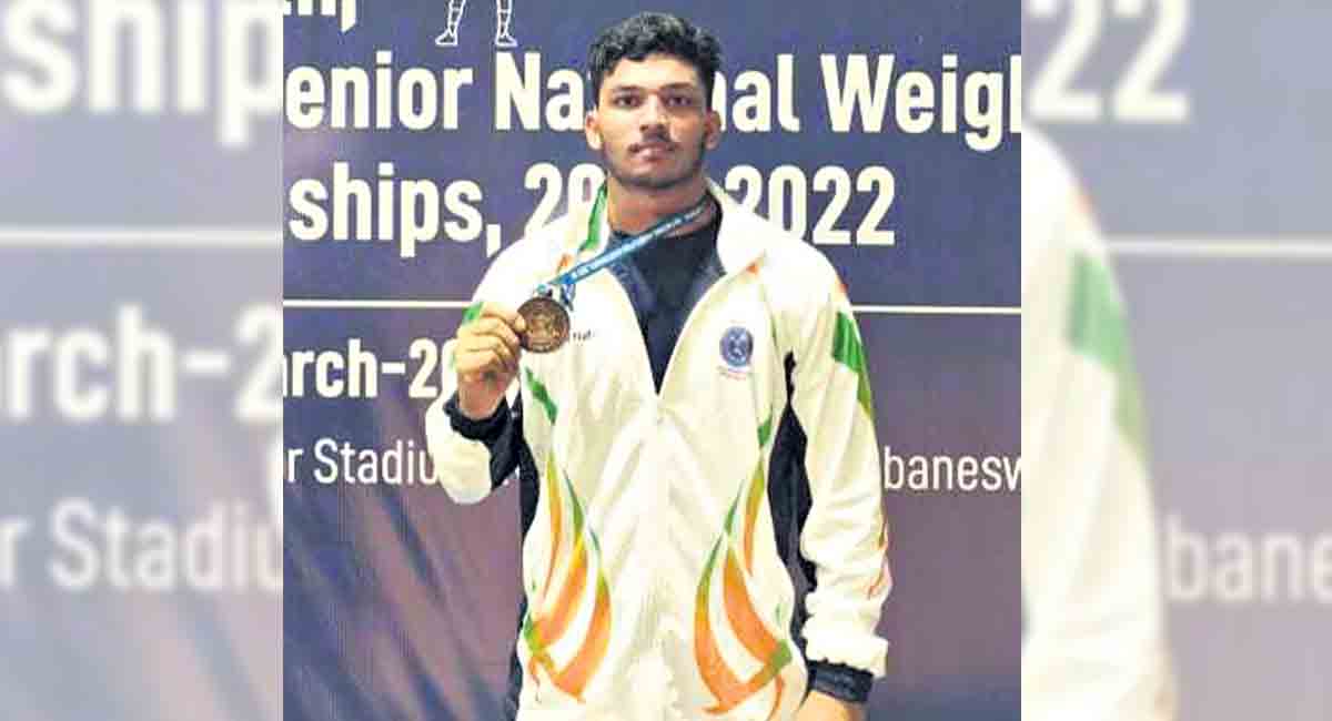 Ganesh clinches bronze at junior national weightlifting championship