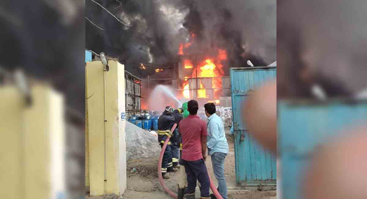 Sangareddy: Massive fire accident at Pashamylaram Industrial area