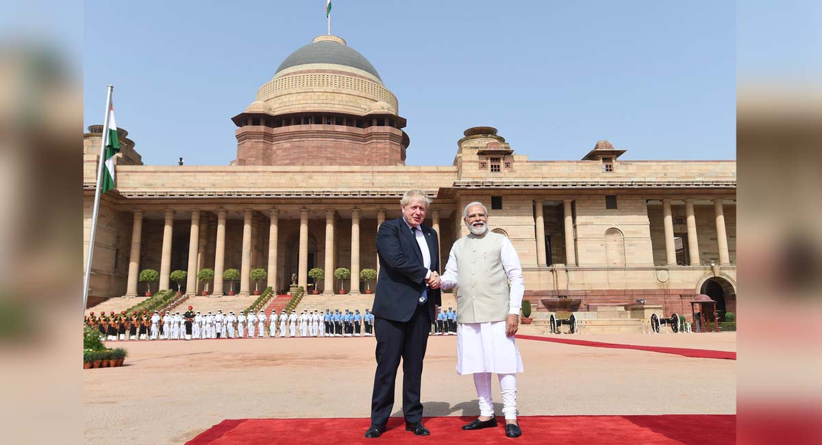 PM Modi receives UK PM Boris Johnson at Rashtrapati Bhavan