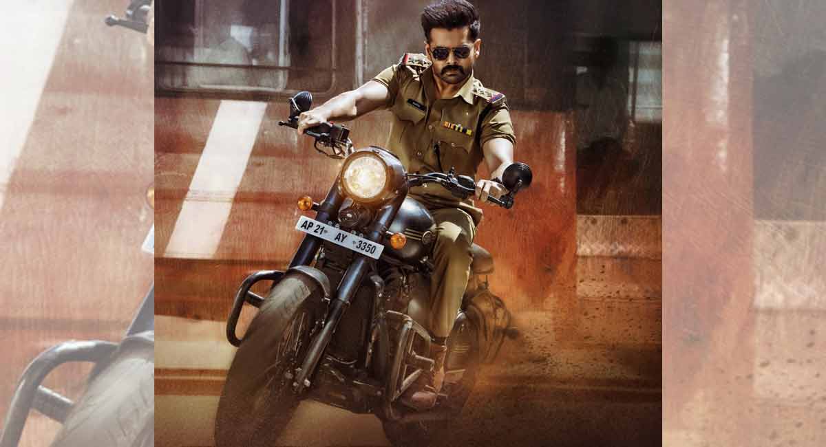 Ram Pothineni’s police look from ‘The Warriorr’ released