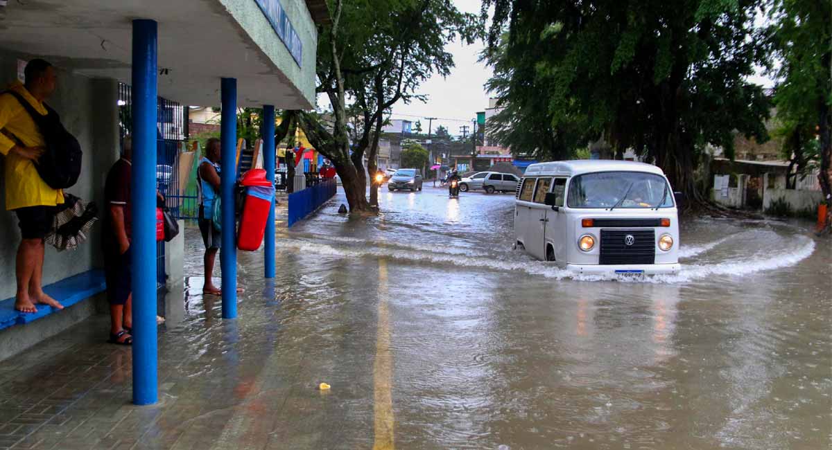 37 dead, 5,000 displaced in heavy rains in Brazil