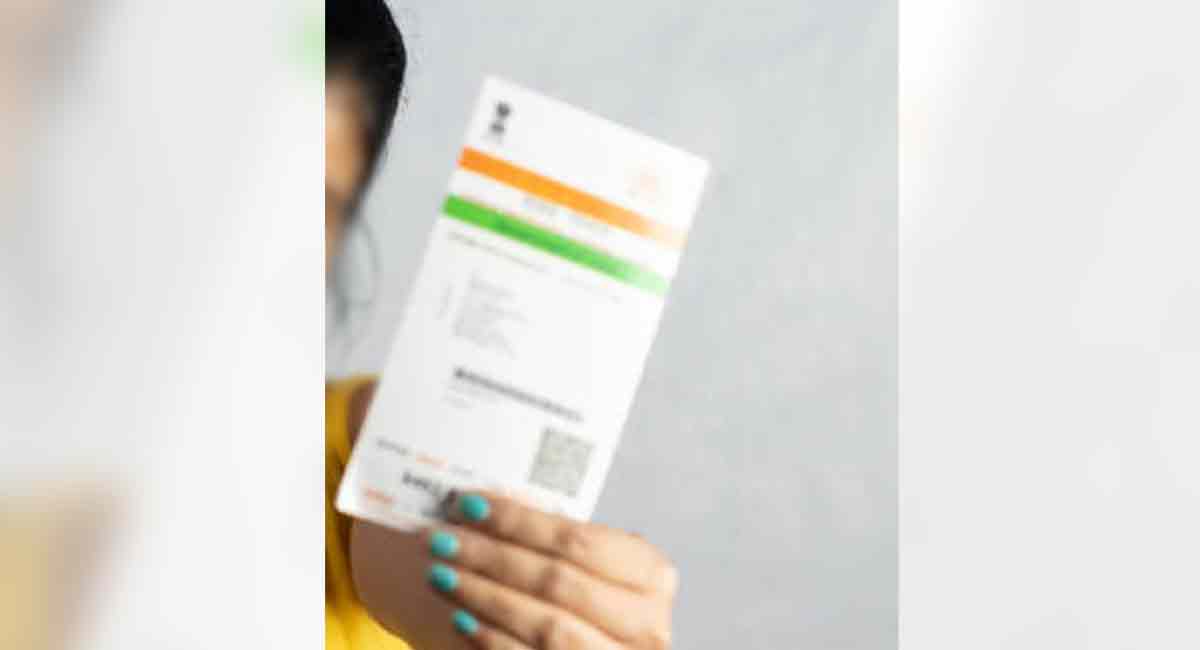 Netizens criticise Centre over its caution on usage of Aadhaar