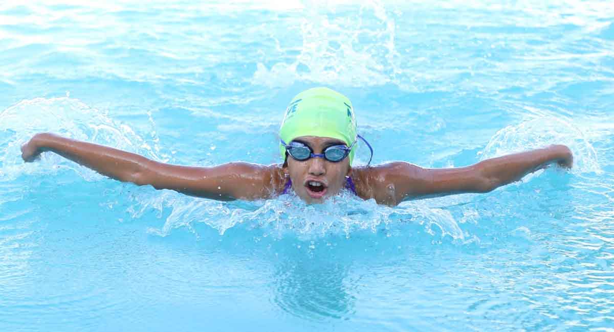 Shivani bags top honours at Telangana Inter-district Swimming Championship