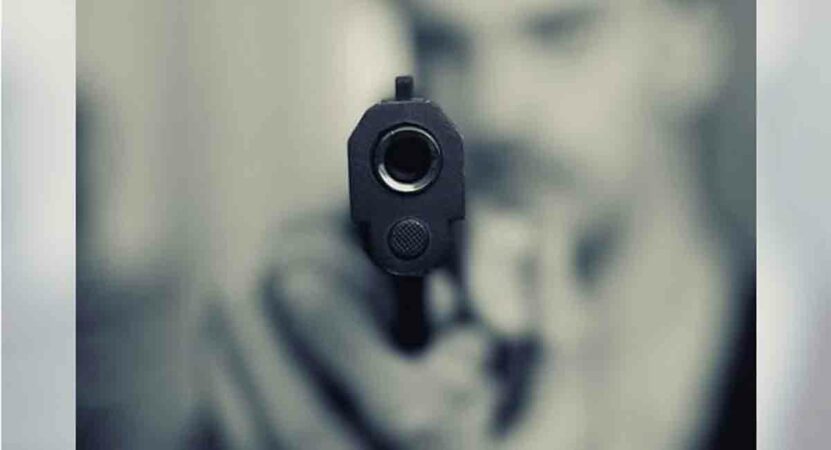 Andhra techie shot dead lover, kills self