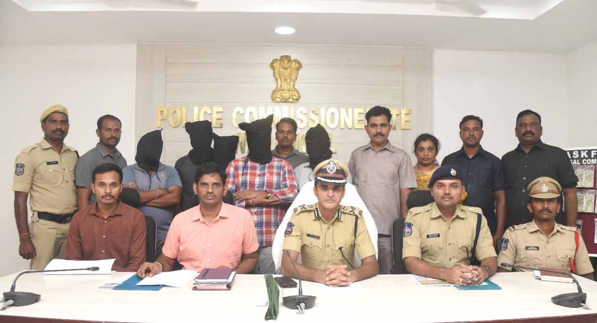 Warangal: Online cricket betting gang busted, Rs 10.30 lakh cash seized