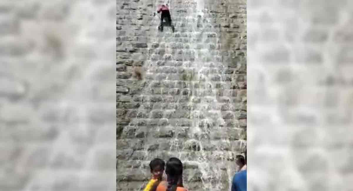 Youth tries to climb Karnataka dam face, falls 30 feet