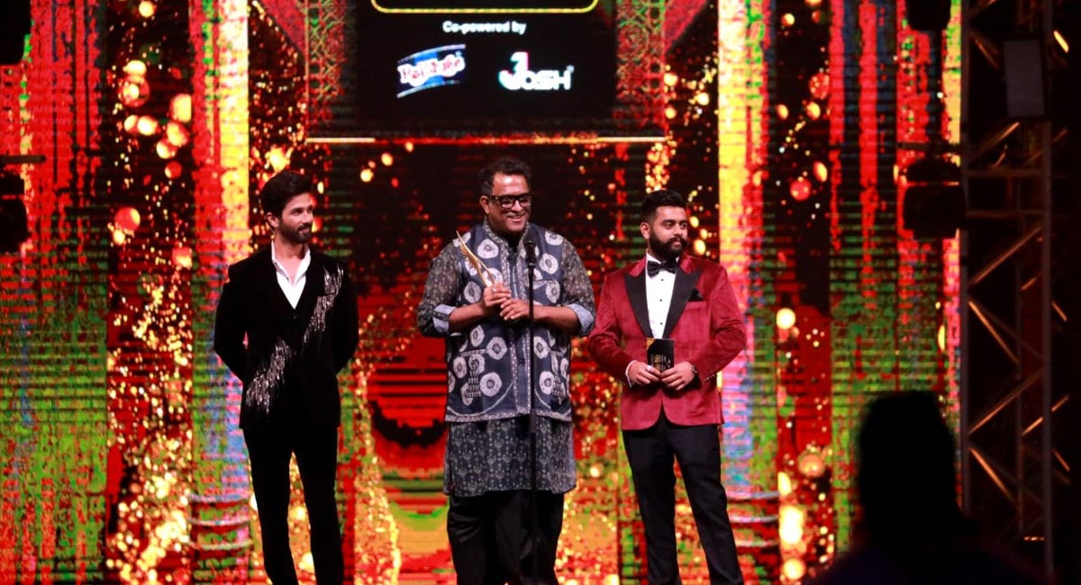 IIFA Awards: ‘Shershaah’ leads with top honours, Vicky Kaushal dedicates award to Irrfan 