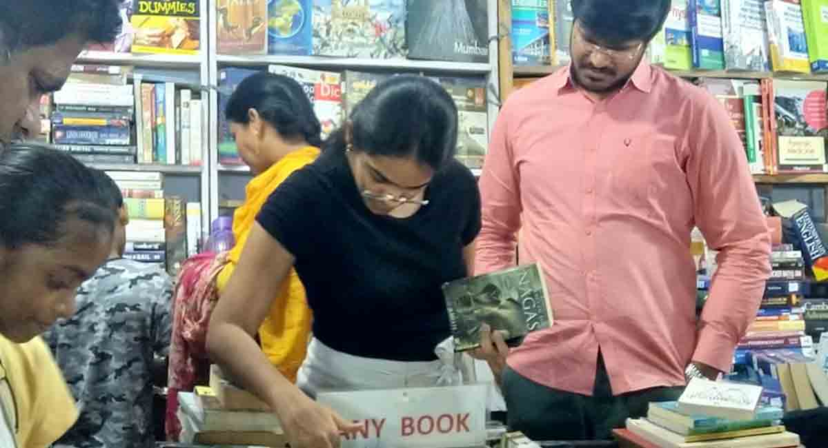 Khammam Book Fair receives good response from public
