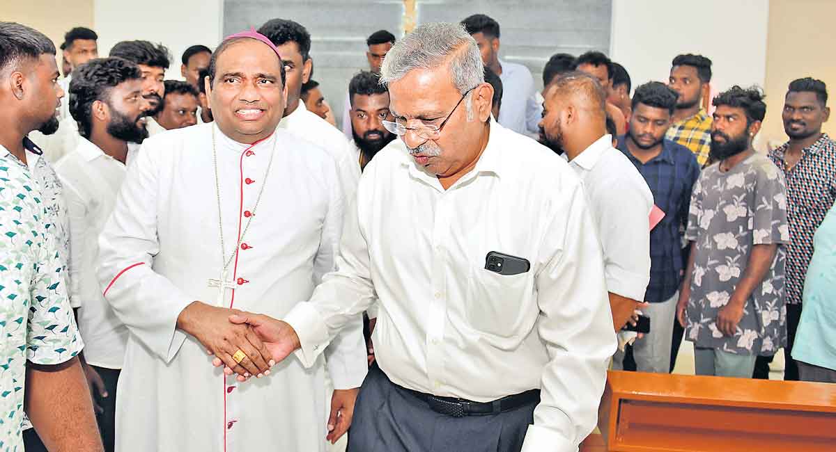 Cardinal-elect Anthony Poola consecrates St Anthony’s Chapel in Hyderabad