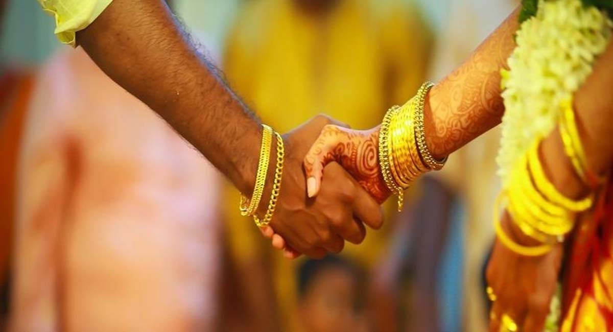 Dancing groom fined Rs 2L in Uttar Pradesh for violating traffic rules