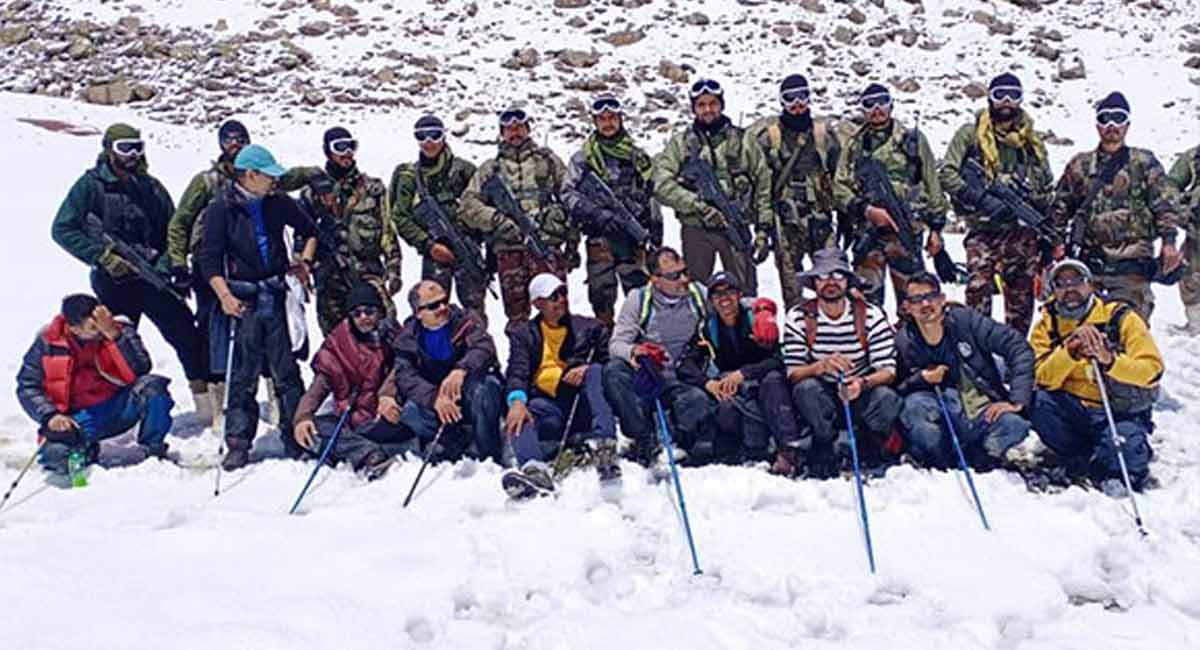 J-K: Indian Army rescues 17 trekkers