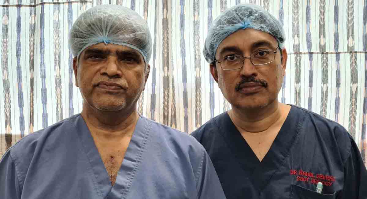 NIMS urologists conduct complex kidney stone-removal surgery