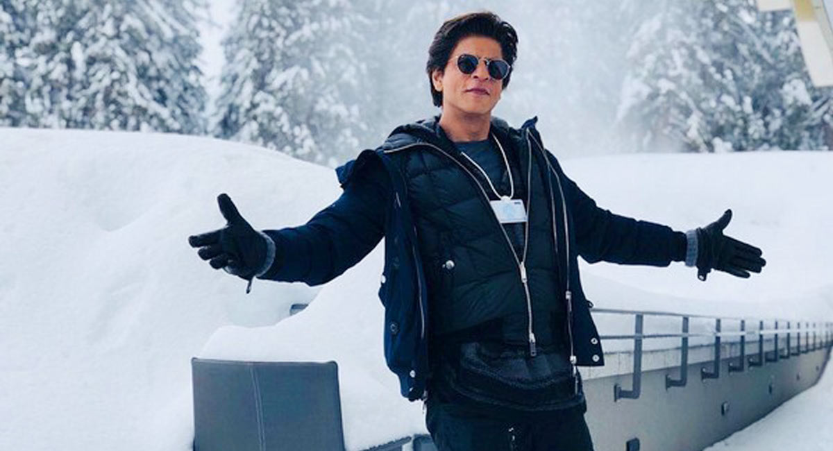 Shah Rukh Khan completes 30 years in Bollywood