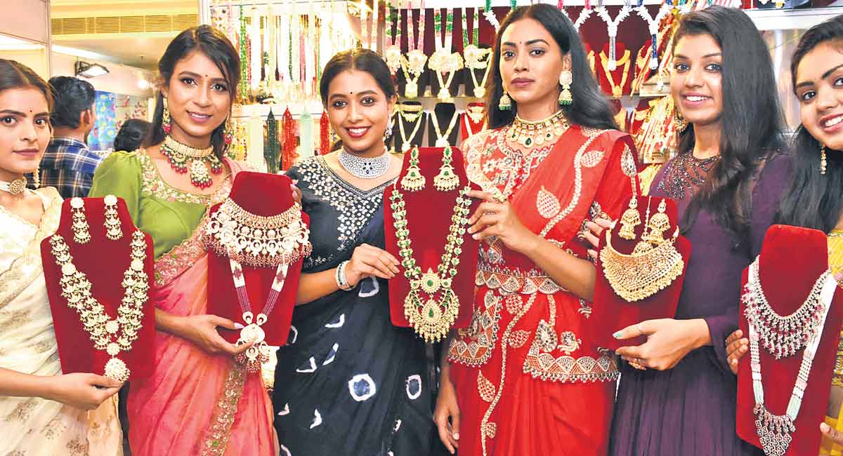 Learn the ‘Sutraa’ of fashion