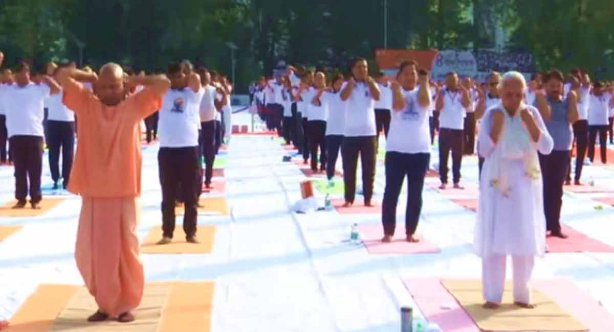 Yogi leads Yoga Day celebrations in UP