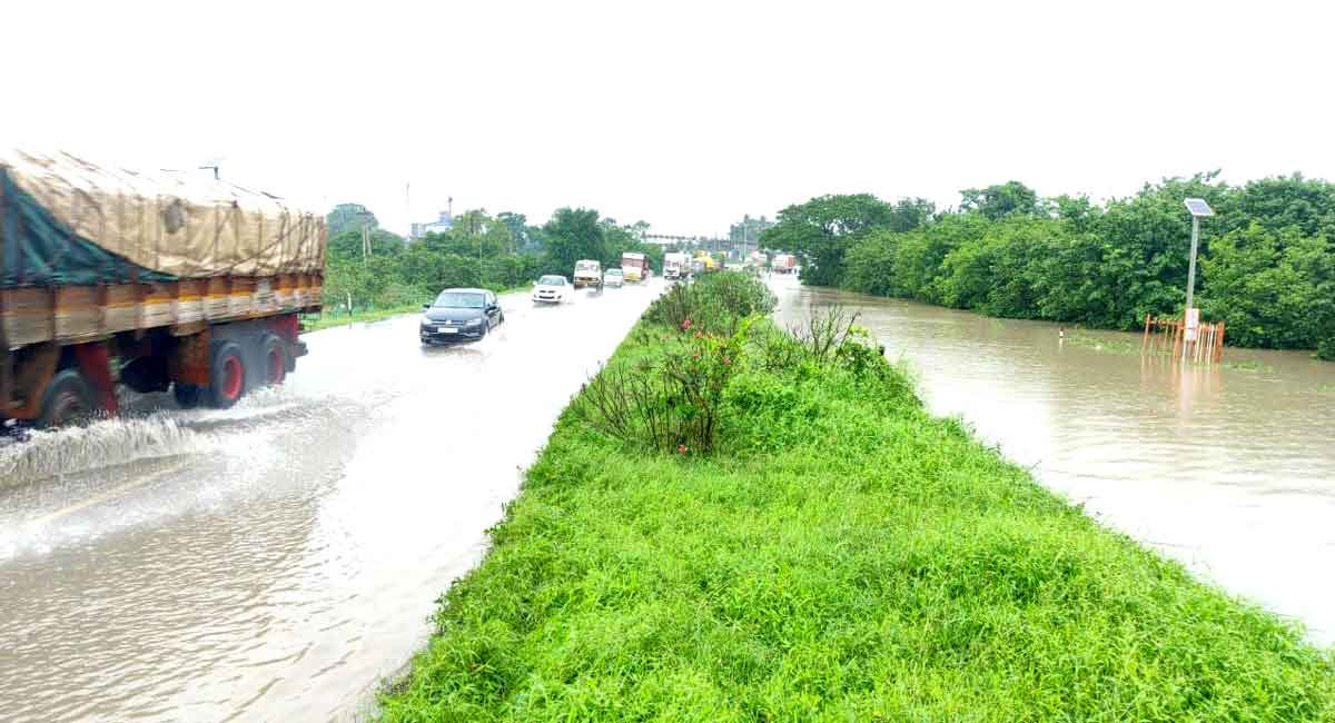 Heavy rains in Medak, three killed, local holiday declared by Collector