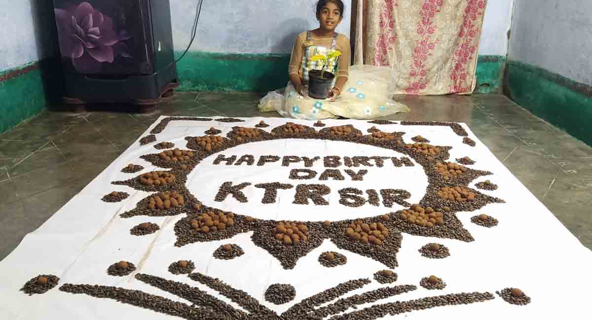 Class III girl greets KTR with green concept