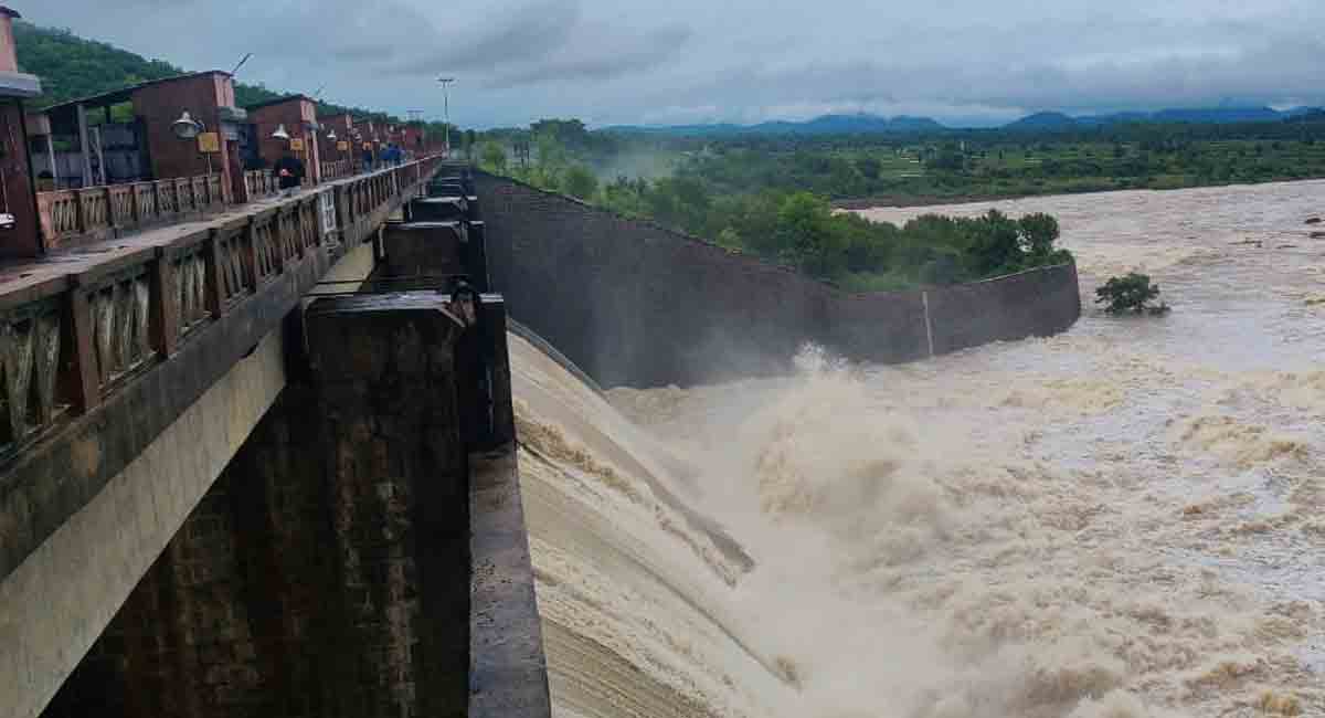 TS Irrigation dept focuses on safety of dams as inflows dip in Godavari basin