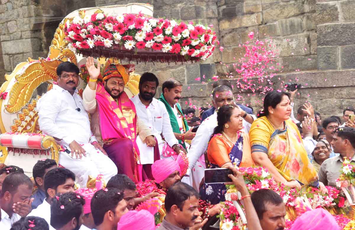 Kakatiya fete begins on a grand note in Warangal