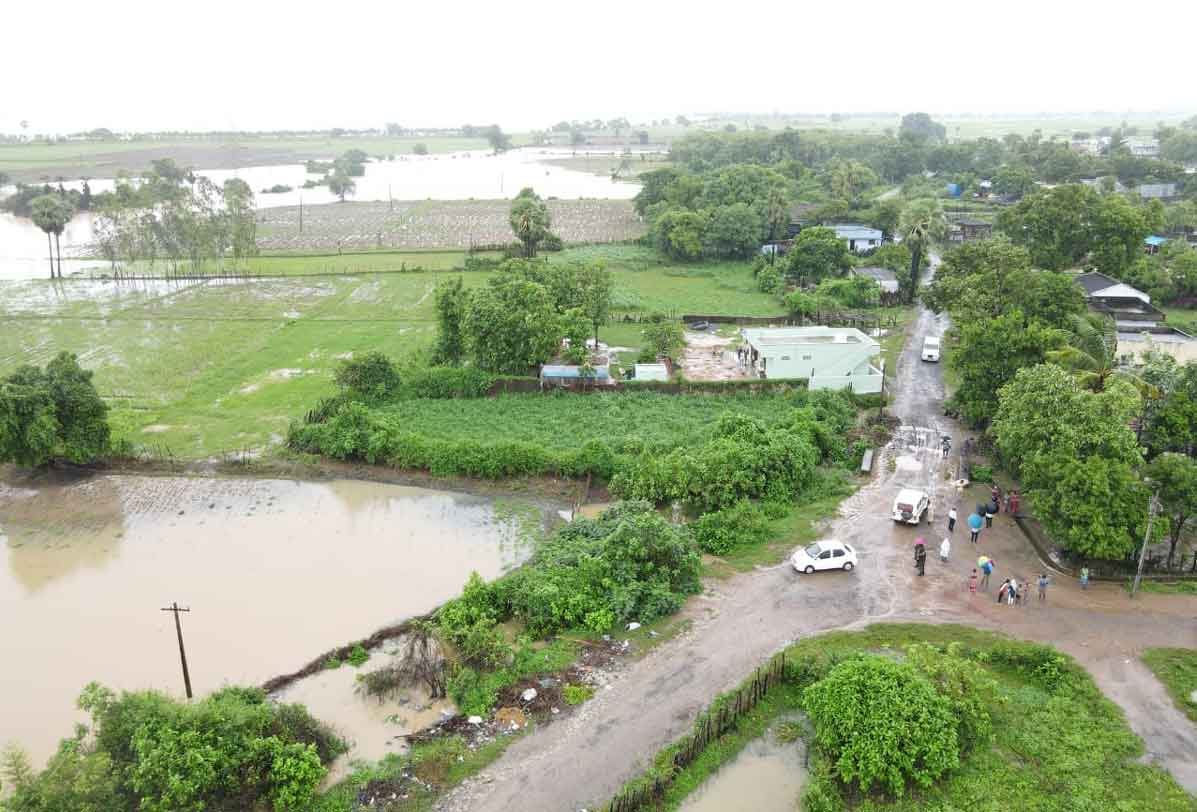 Incessant rains inundate low lying areas in Bhupalpally, Mulugu districts